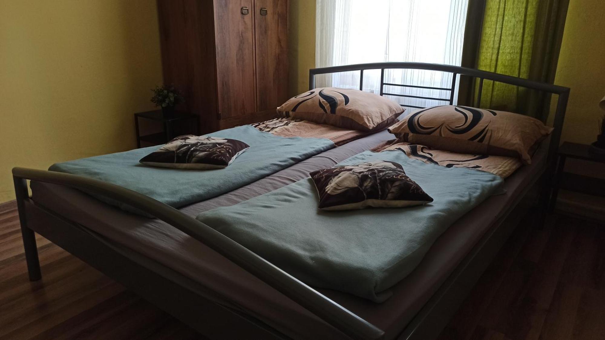 Willa Retro Hostel Краков Экстерьер фото