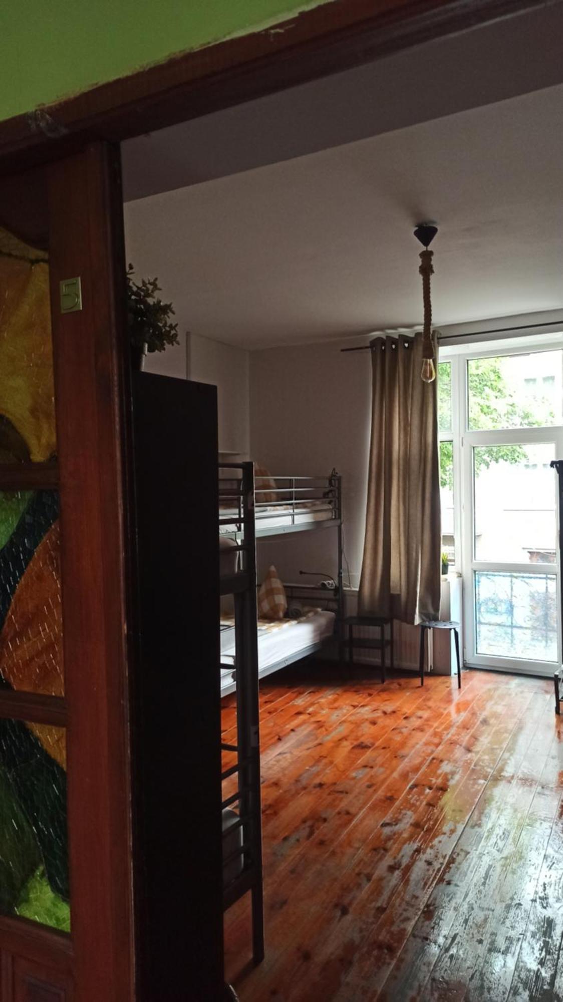 Willa Retro Hostel Краков Экстерьер фото