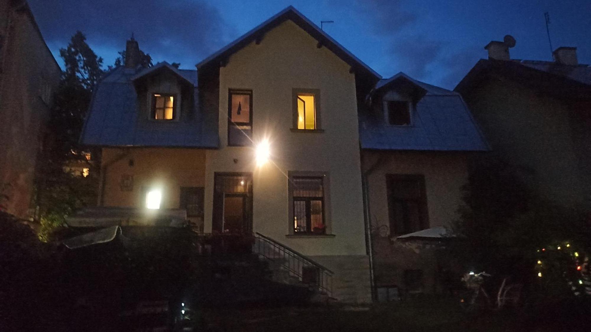 Willa Retro Hostel Краков Экстерьер фото