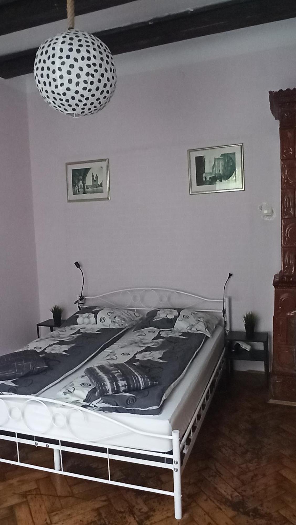 Willa Retro Hostel Краков Экстерьер фото