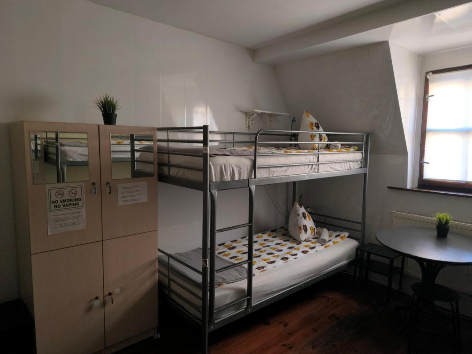 Willa Retro Hostel Краков Экстерьер фото